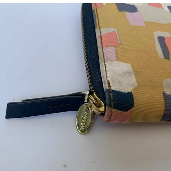 FOSSIL Wallet Zip Around Fabric Brush Strokes - Picture 2 of 6